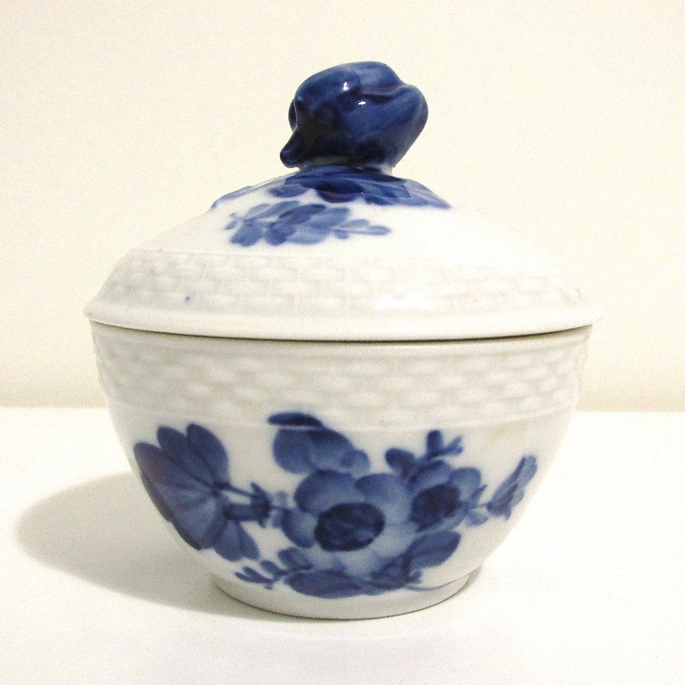 Vintage Royal Copenhagen Blue Flower Sugar Bowl with Lid - Picture 3 of 6